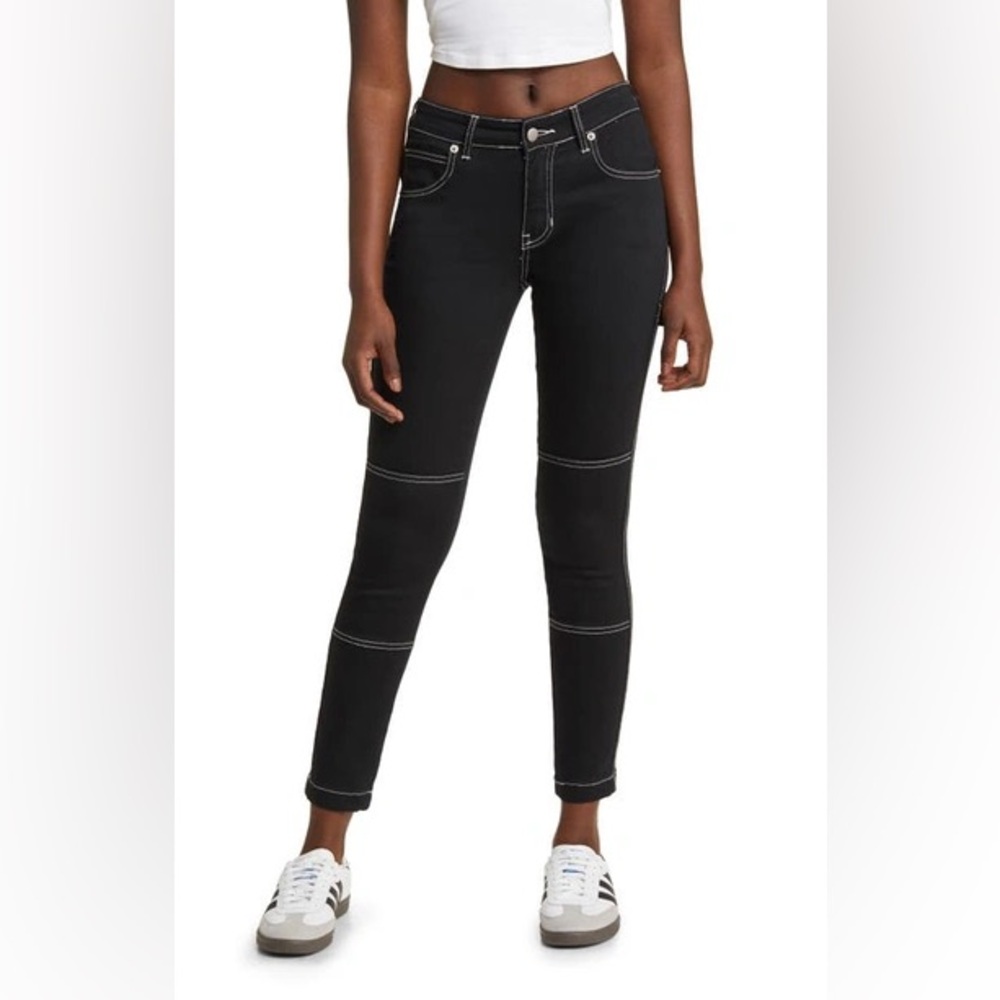 PTCL Y2K CONTRAST STITCH MID RISE CROP JEANS ❤️NWT❤️